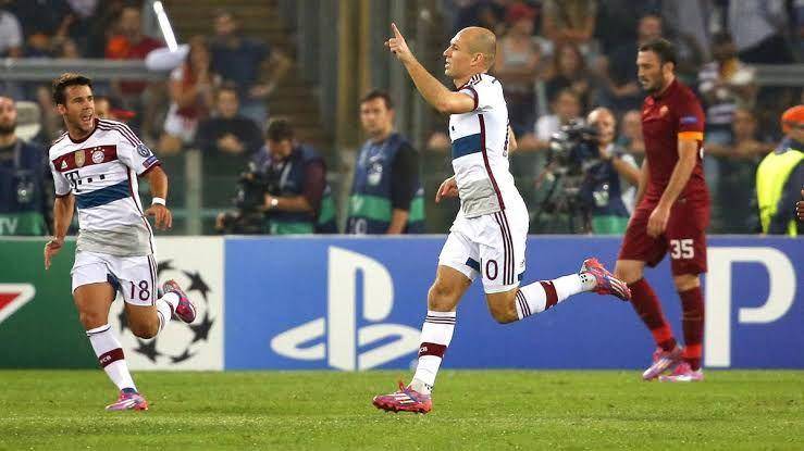 Selebrasi Arjen Robben saat berjumpa AS Roma. (eurosport.com)