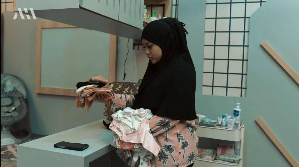 momen Baby Ameena dijenguk Rayyanza (youtube.com/AH)
