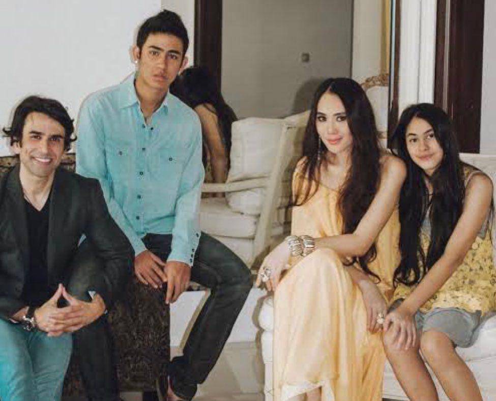 Potret jadul Ina Thomas, istri Jeremy Thomas. (instagram.com/inathomas)