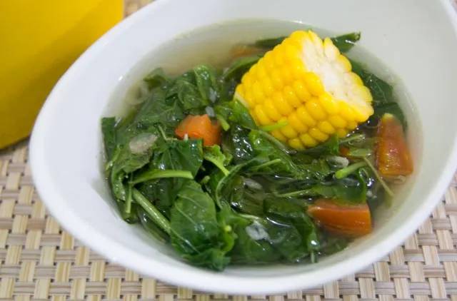 sayur bening bayam (indonesiankitchendiary.com)