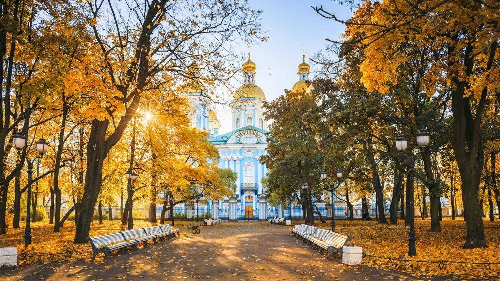 Katedral Naval St. Nicholas di Saint Petersburg, Rusia (rbth.com)