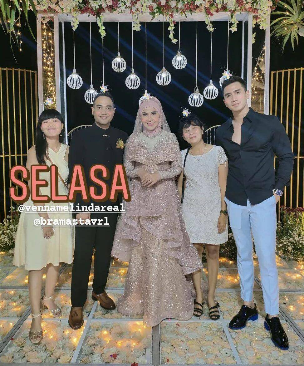 resepsi pernkahan Venna Melinda (instagram.com/triyani6)