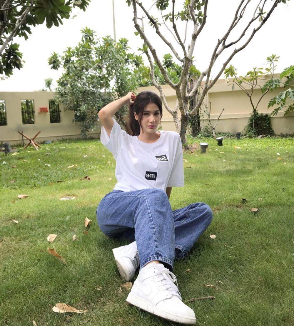 Pinkploy Paparwadee (instagram.com/pinkployy_)