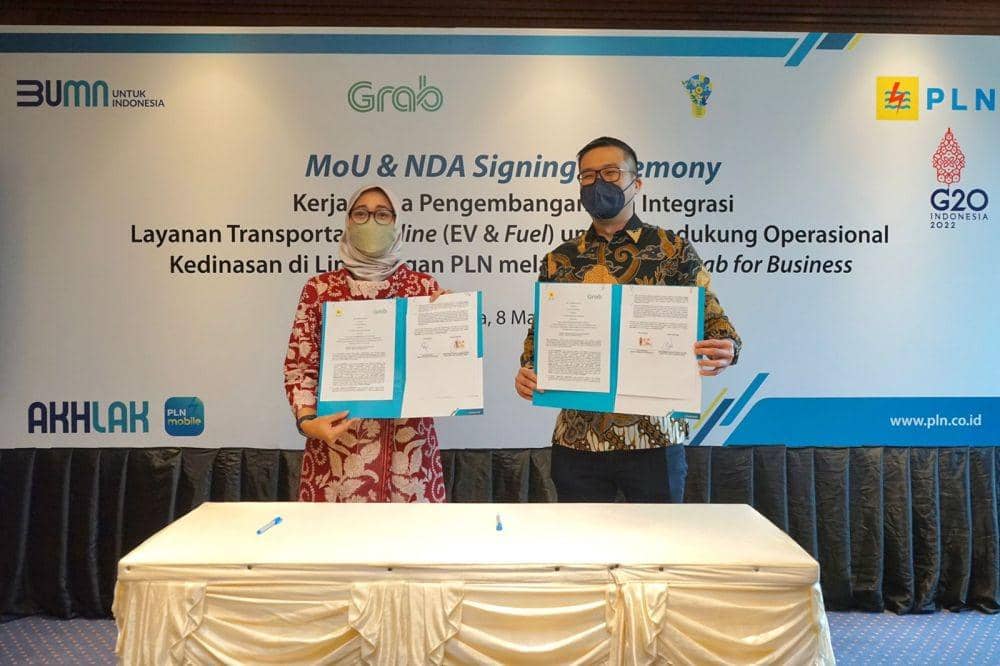 Kerja sama antara PLN dan Grab layanan transportasi karyawan. Foto PLN