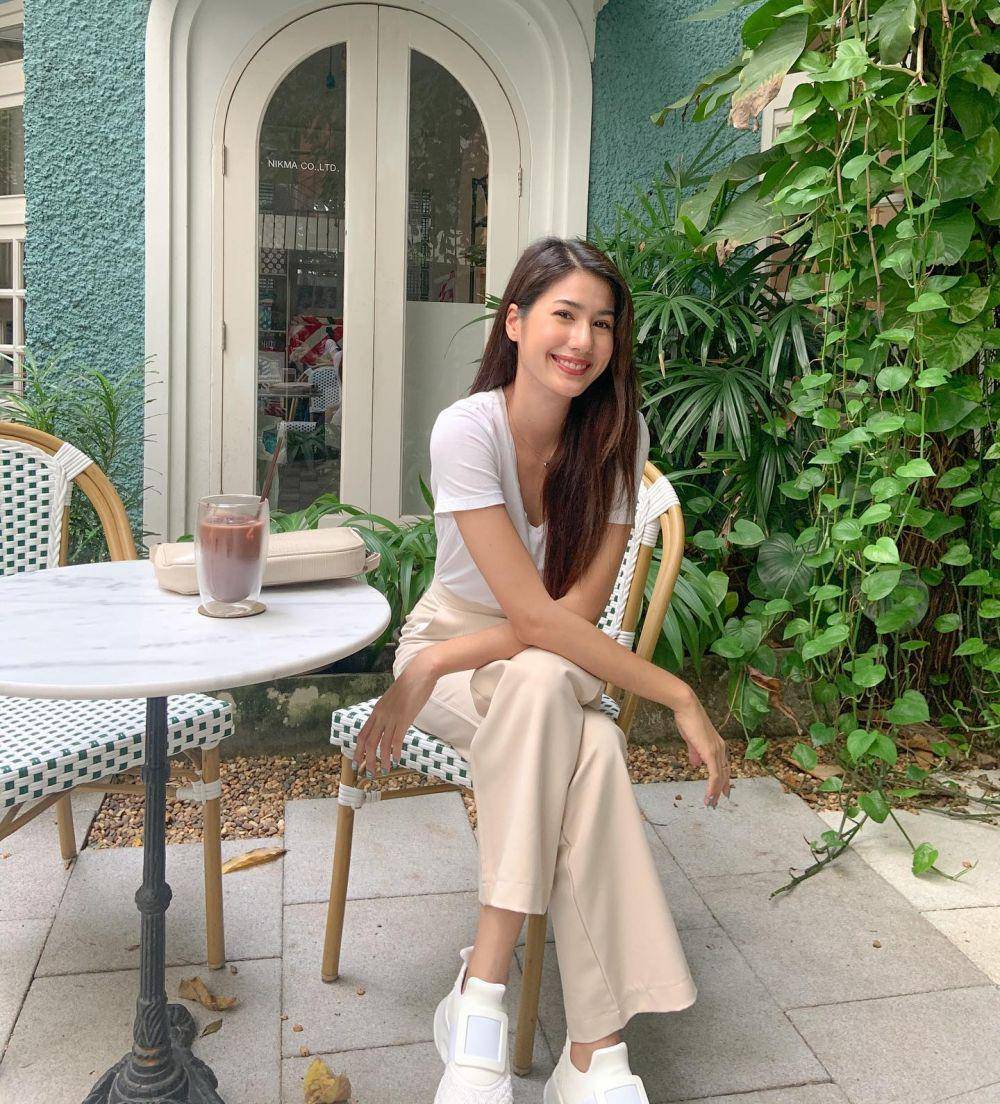 Pinkploy Paparwadee (instagram.com/pinkployy_)