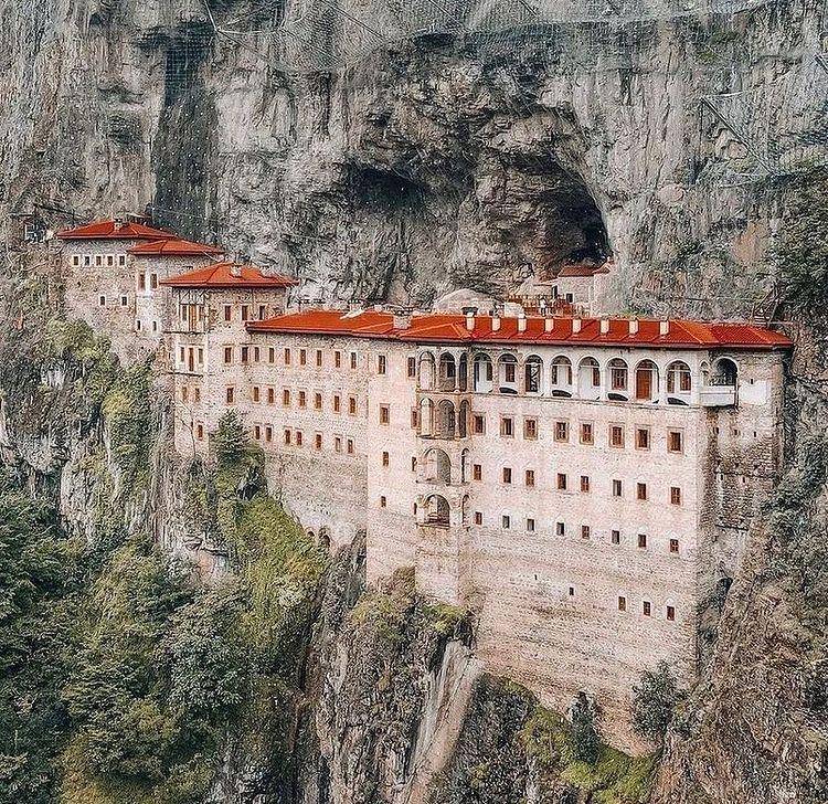 Sumela Monastery (instagram.com/vauult)