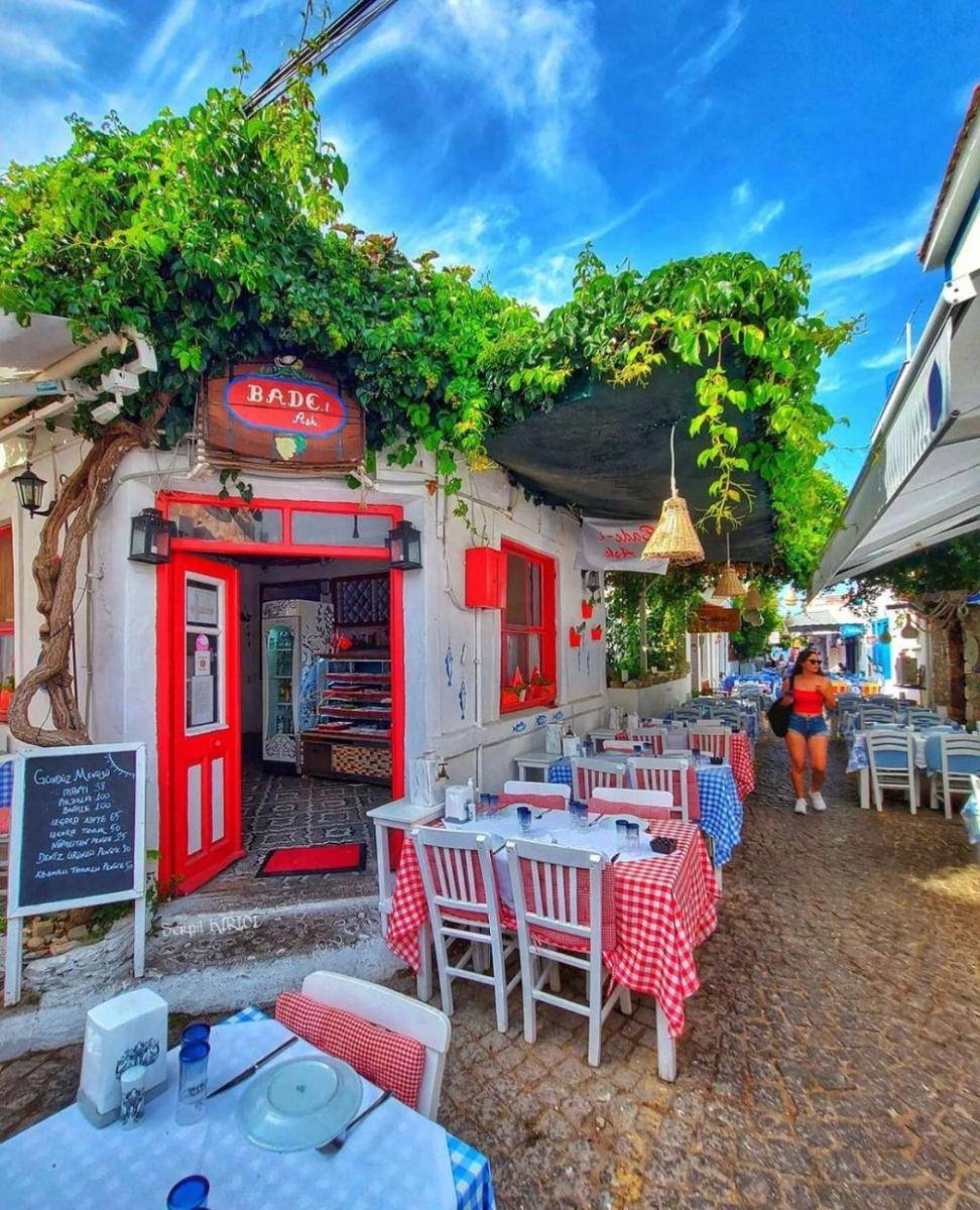 Alaçatı (instagram.com/serpil_kirici )