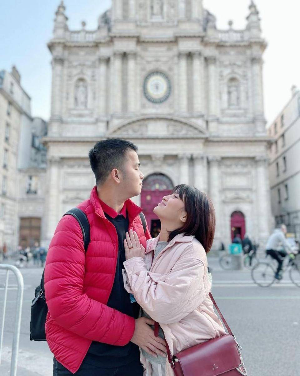 potret Rosiana Dewi dan Handika Pratama (instagram.com/rsn.dw)