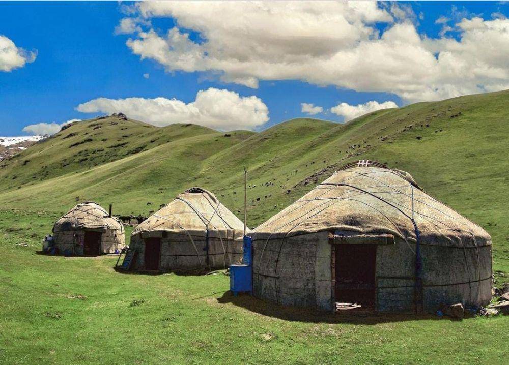 Song Kul (instagram.com/akcfototraveltour)