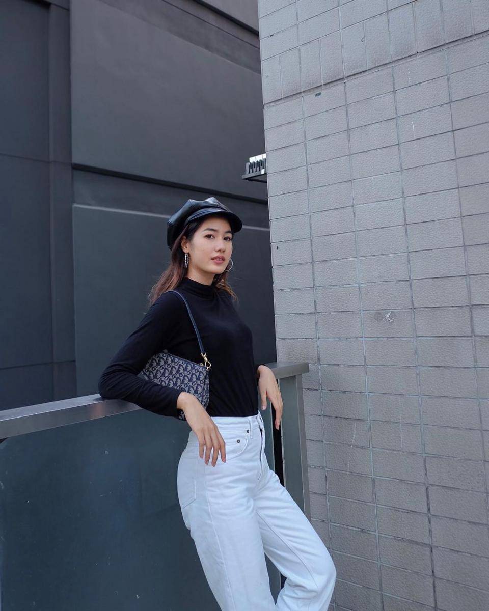 Pinkploy Paparwadee (instagram.com/pinkployy_)