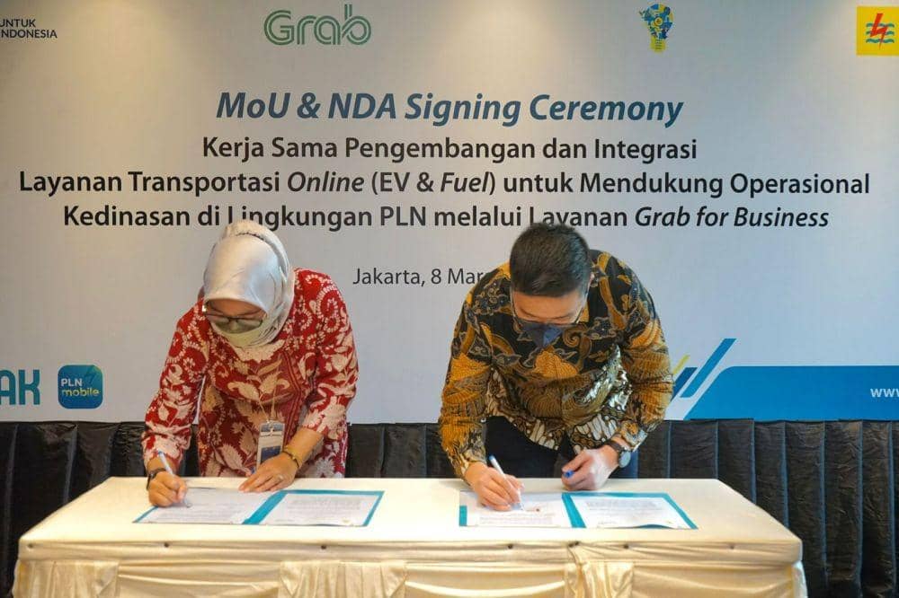Kerja sama antara PLN dan Grab layanan transportasi karyawan. Foto PLN