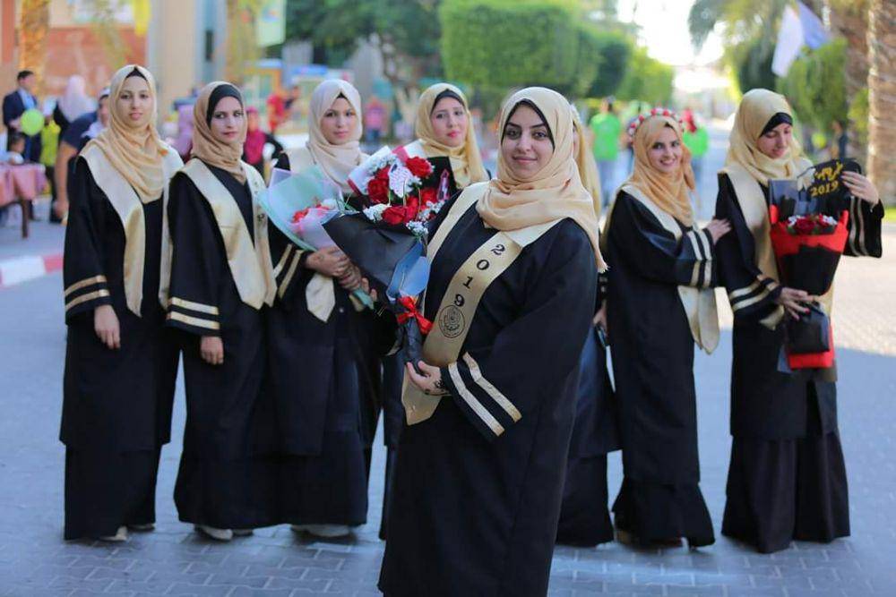 Mahasiswi Palestina di Jalur Gaza dalam acara perayaan kelulusan pada 2019. (Twitter/Aya Isleem)