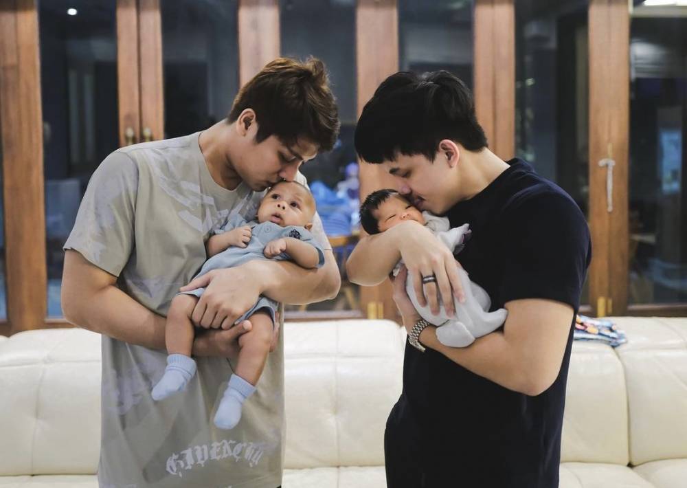 Atta dan Rizky Billar bersama anaknya (instagram.com/attahalilintar)
