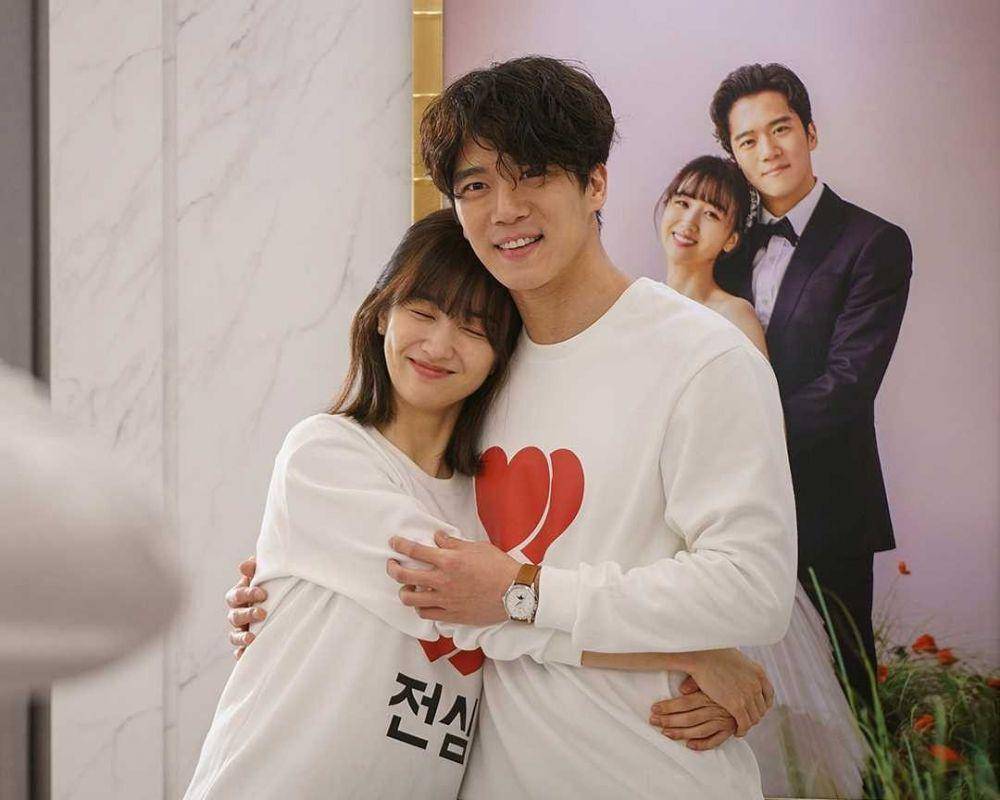 Ha Seok Jin dan Park Sun Ha di Monthly Magazine Home (instagram.com/jtbcdrama)