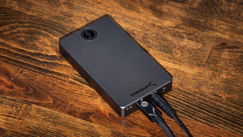 potret Sabrent Rocket XTRM-Q Portable TB3 SSD (tomshardware.com)