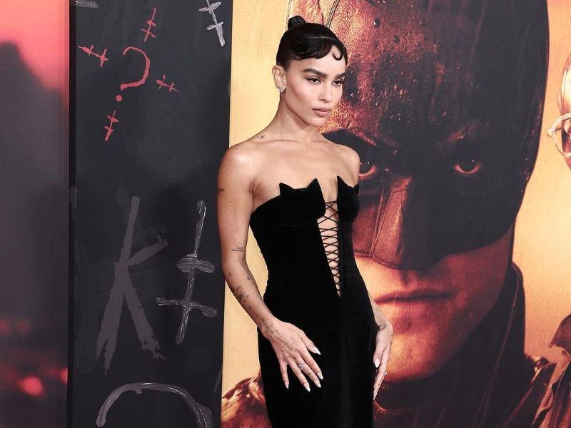 10 Gaun Seleb yang Terinspirasi Karakter Film, Terbaru Zoe Kravitz