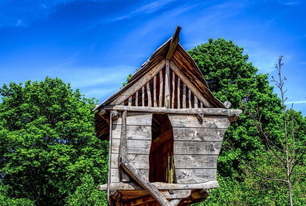 ilustrasi rumah pohon (pixabay.com/distelapparath-2726923)