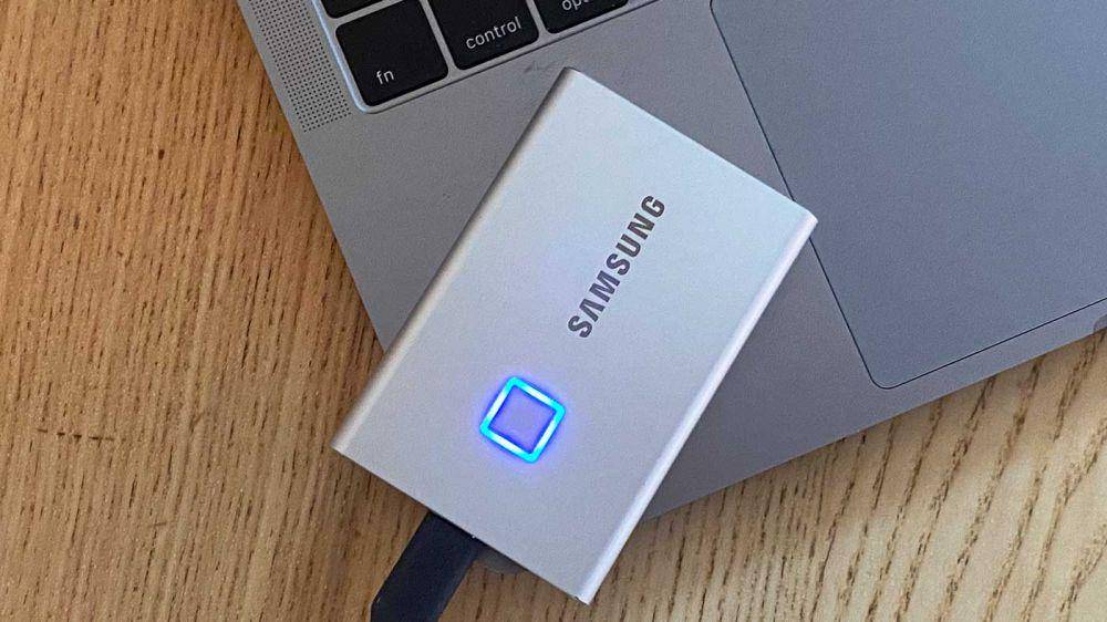 potret Samsung T7 Touch (press-start.com.au)