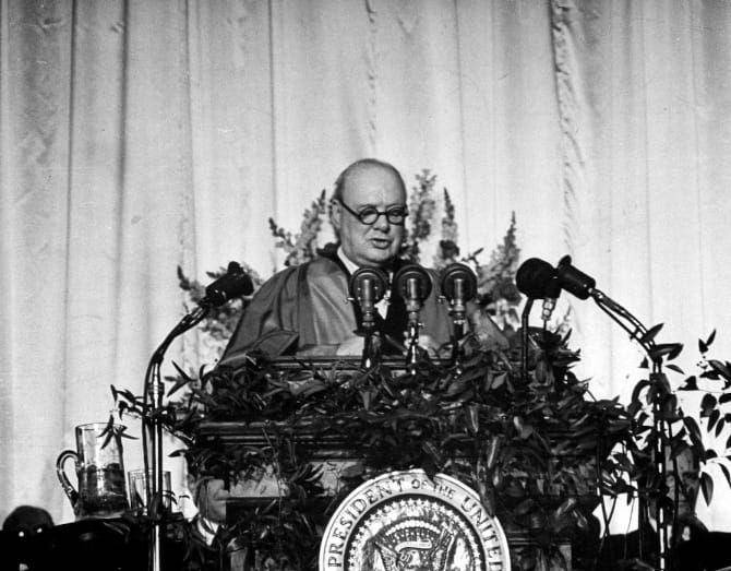 Perdana Menteri Inggris Winston Churchill (time.com/George Skadding)
