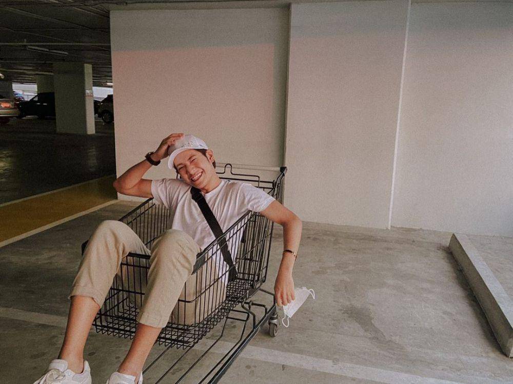 Gaya busana Prachaya Ruangroj (instagram.com/__singto)