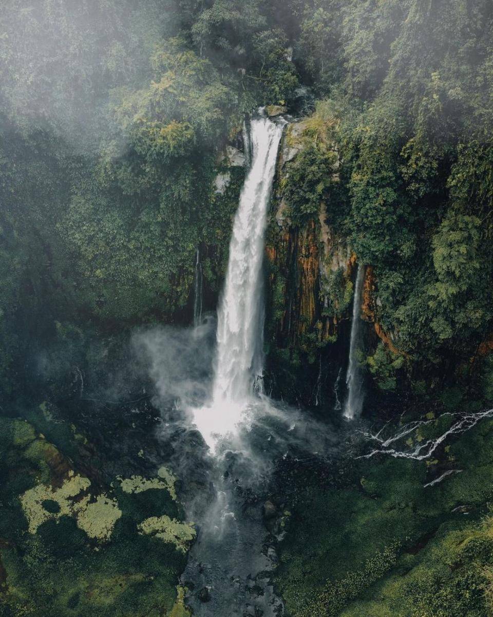 potret Air Terjun Tri Sakti (instagram.com/rommydewantara)