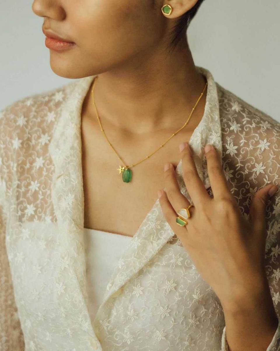 Anaya Necklace and Nandini Ring dari Kamaya (instagram.com/__kamaya)