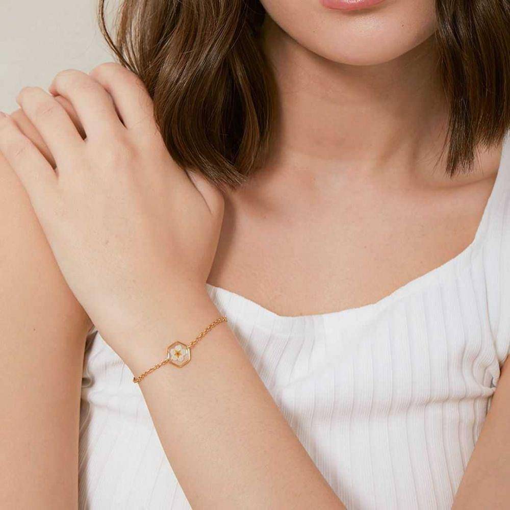 Real Flower Bracelet dari Basramasra Jewelry (instagram.com/basramasra)