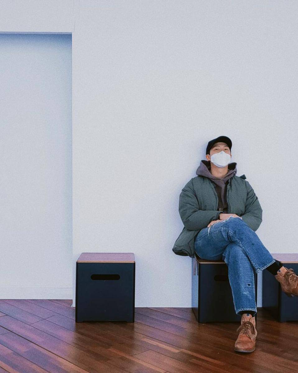 'Namjooning' berarti menjalani gaya hidup seperti Kim Namjoon. (instagram.com/rkive)