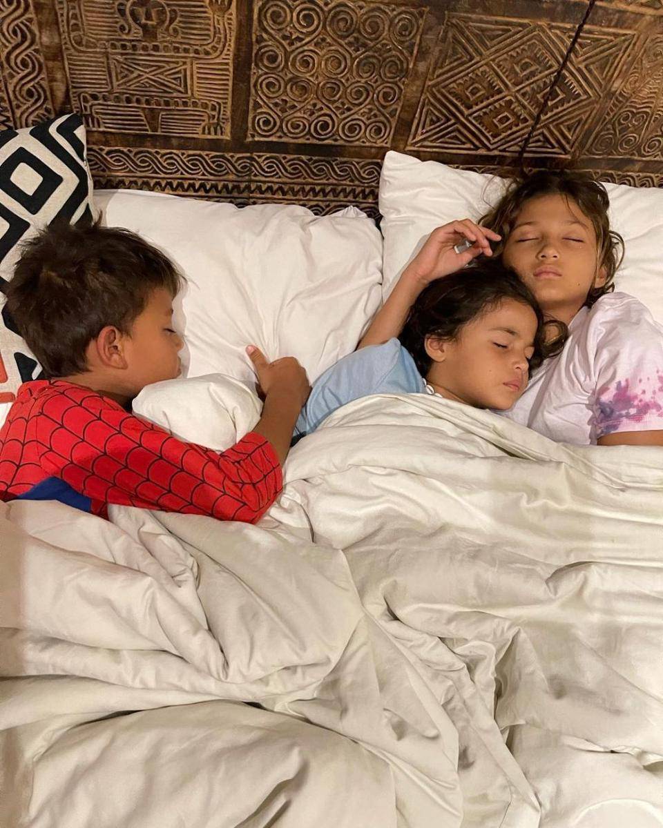 potret Ayanna Rose, Byron Benjamin, dan Tigerlily Grace Werner (instagram.com/indahkalalo)