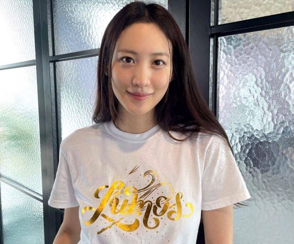 Claudia Kim (instagram.com/claudiashkim)
