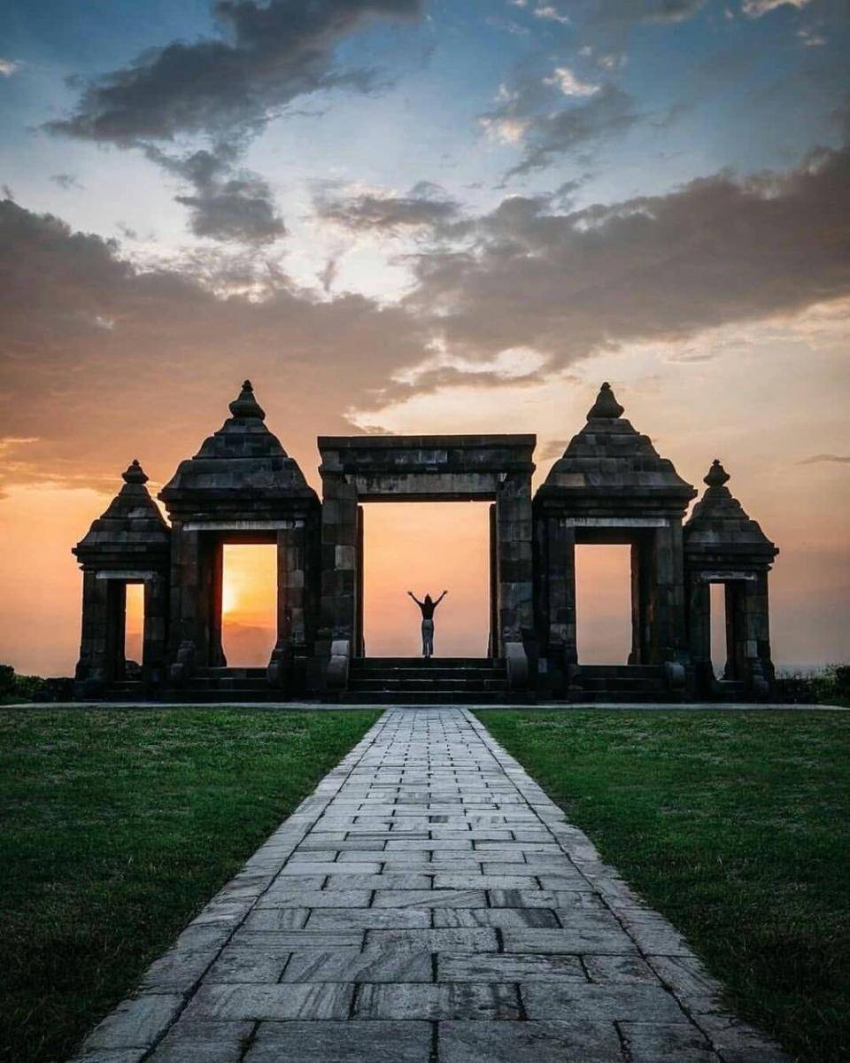 Candi Ratu Boko, Yogyakarta (instagram.com/jordhammond)