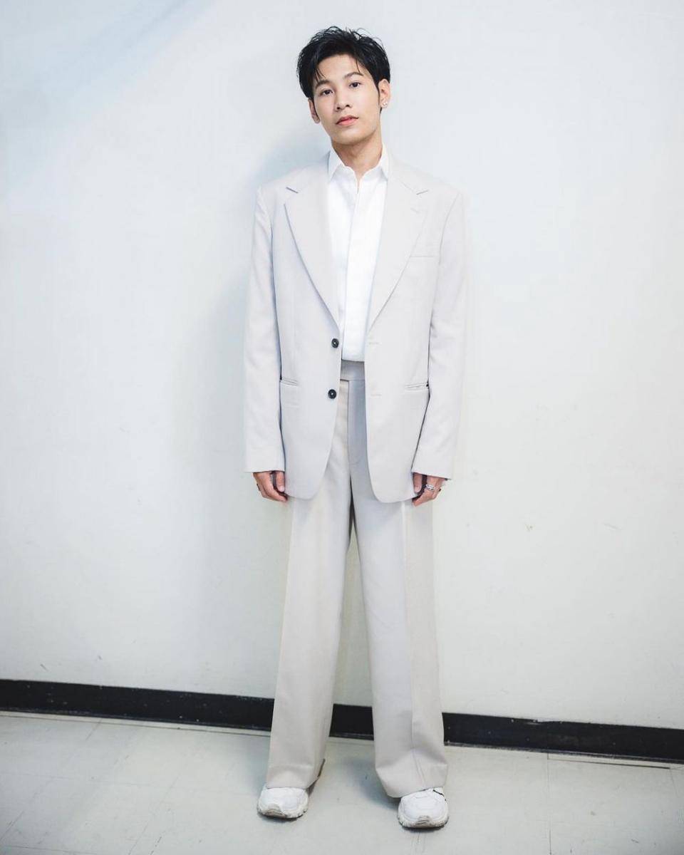 Gaya busana Prachaya Ruangroj (instagram.com/__singto)