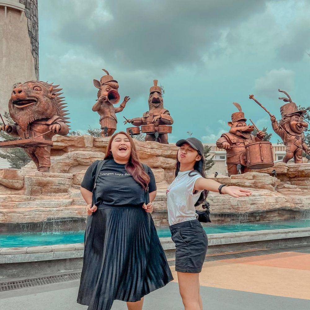 Clarissa Putri dan Clarinna Putri (instagram.com/clarinnaputri)