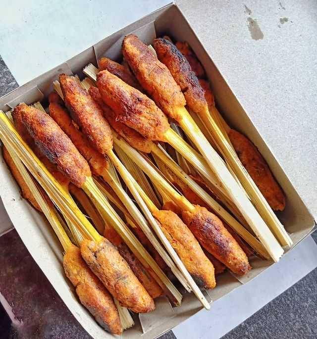 sate pusut khas Lombok (instagram.com/pawon_bogkah)