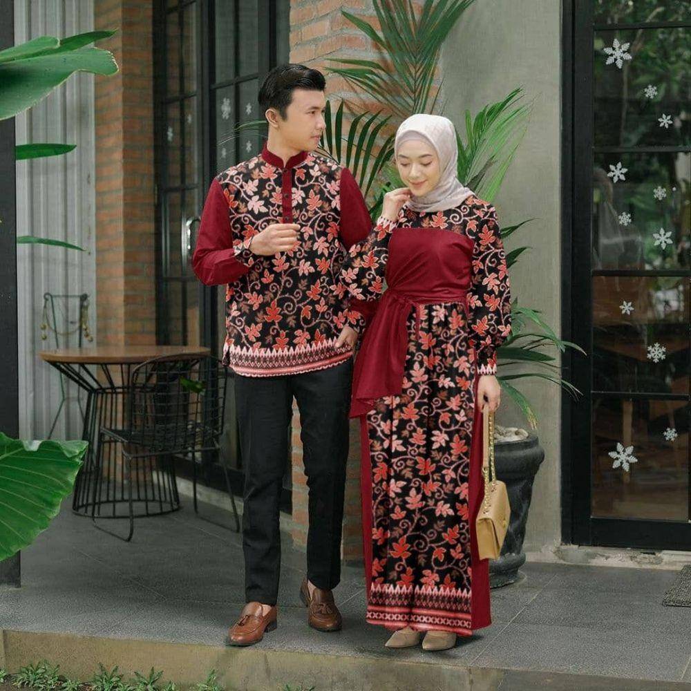 style kondangan couple merah (instagram.com/kondanganootd)