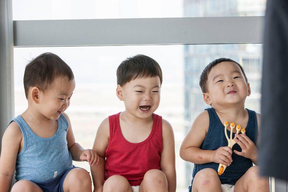 9 Momen Song Triplets Kumpul Bareng Teman-Teman TROS, Penuh Kenangan