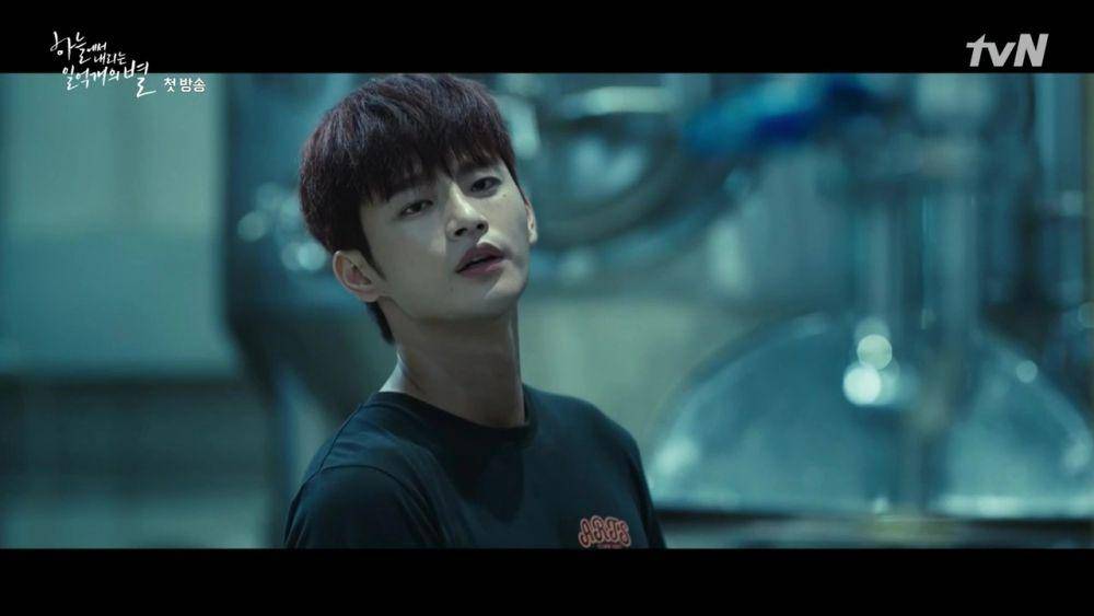 Seo In Guk di drama The Smile Has Left in Your Eyes (dok. tvN/The Smile Has Left in Your Eyes)