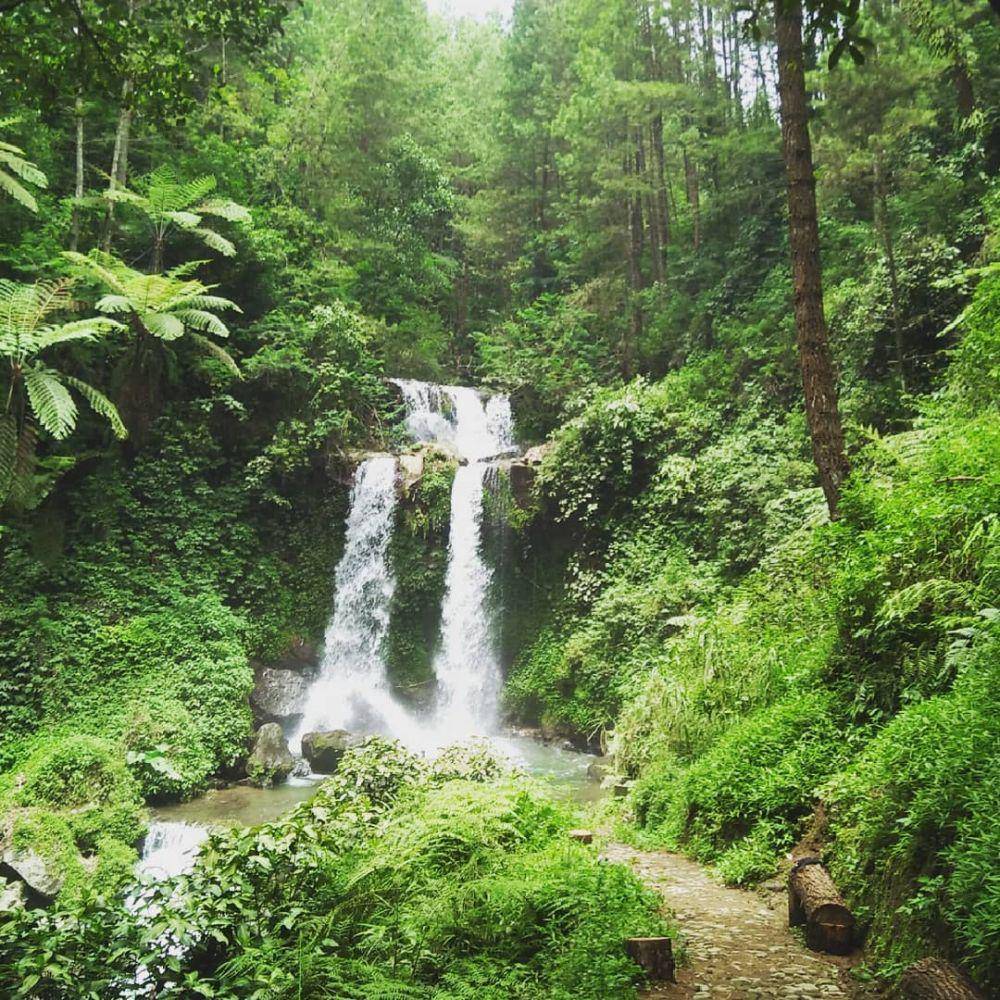 Air Terjun Grenjengan Kembar (instagram.com/tarabuwana33)