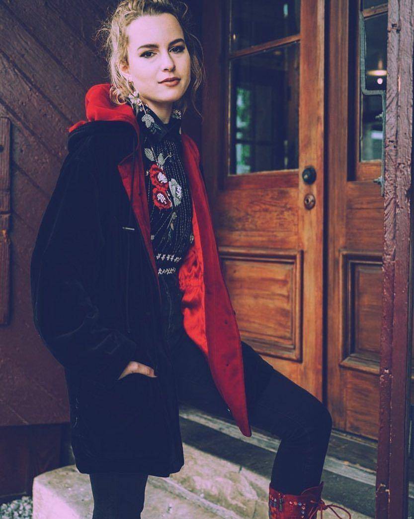Bridgit Mendler (instagram.com/bridgitmendler)