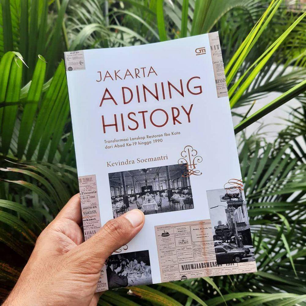 Salah satu buku karya Kevindra Soemantri, Jakarta: A Dining History (instagram.com/thisis_farid)