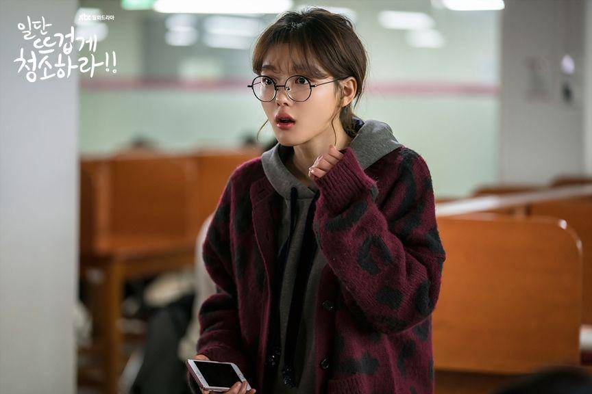 Kim Yoo Jung sebagai Gil Oh Sol di Clean with Passion for Now (tv.jtbc.joins.com)