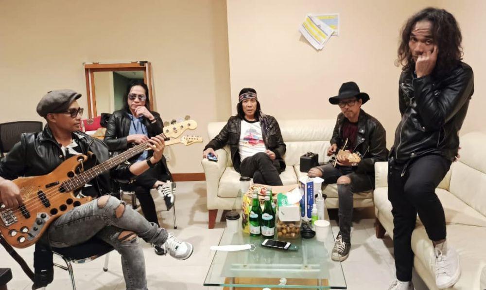 Chord dan Lirik Lagu Pelangi - Slank