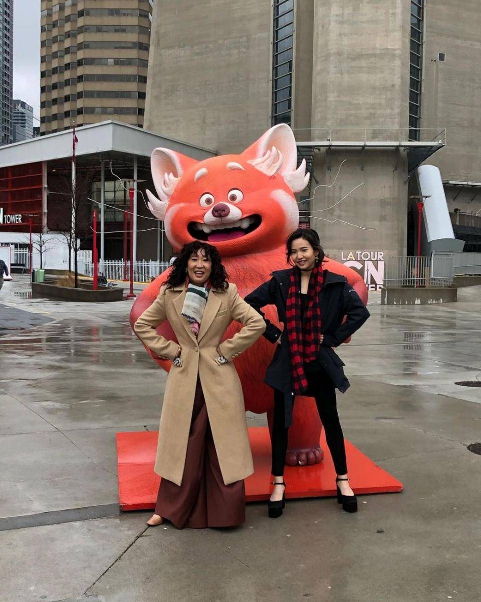 Rosalie Chiang dan Sandra Oh (instagram.com/rosaliecchiang)