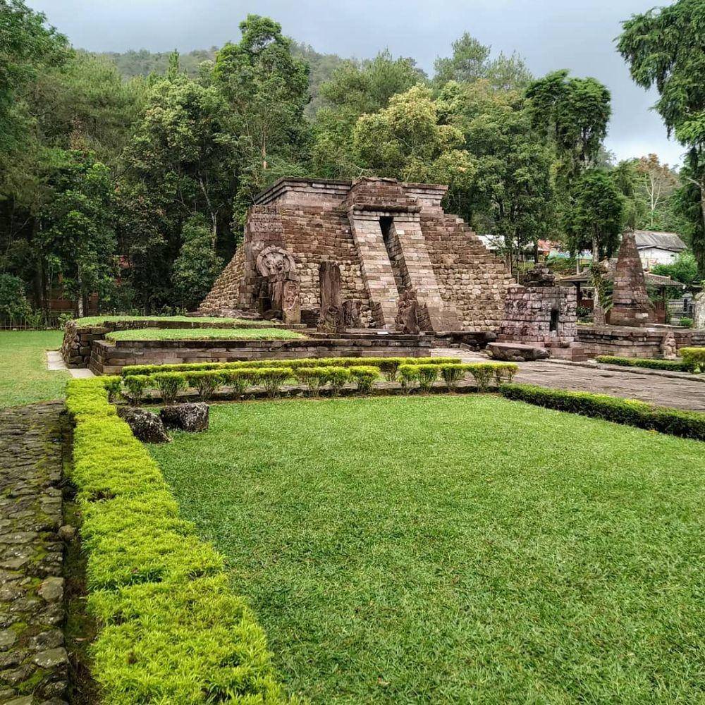 Candi Sukuh, Karanganyar (instagram.com/sellameivita)