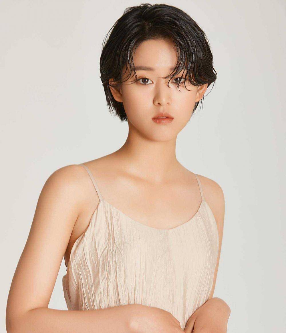 potret Lee Yeon (instagram.com/h.a.y.eon)