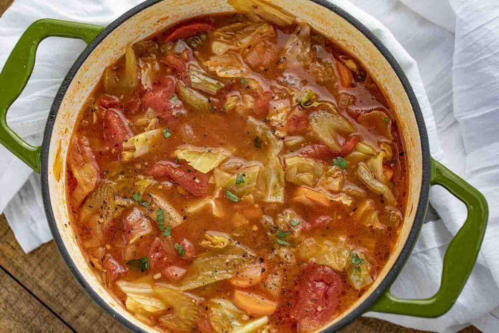 ilustrasi cabbage soup (dinnerthendessert.com)