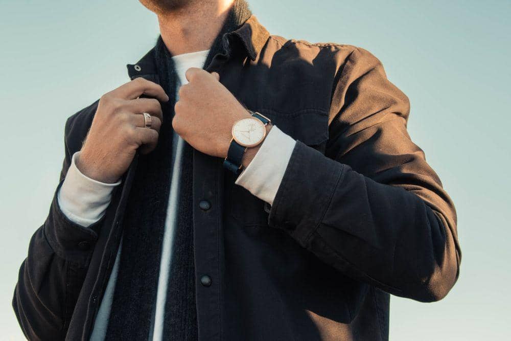 Ilustrasi jaket pria (unsplash.com/Hunters Race)