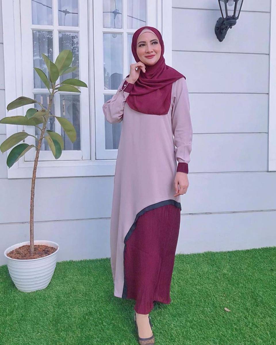 inspirasi OOTD dengan hijab ala Natalie Sarah (instagram.com/natalie_sarahs)