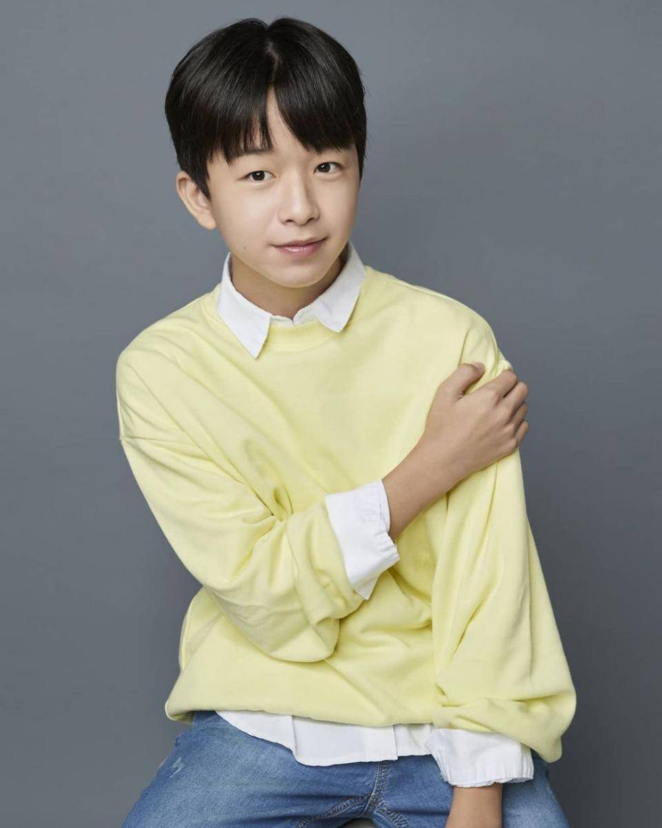 Choi Hyung Joo (instagram.com/2007chj__)