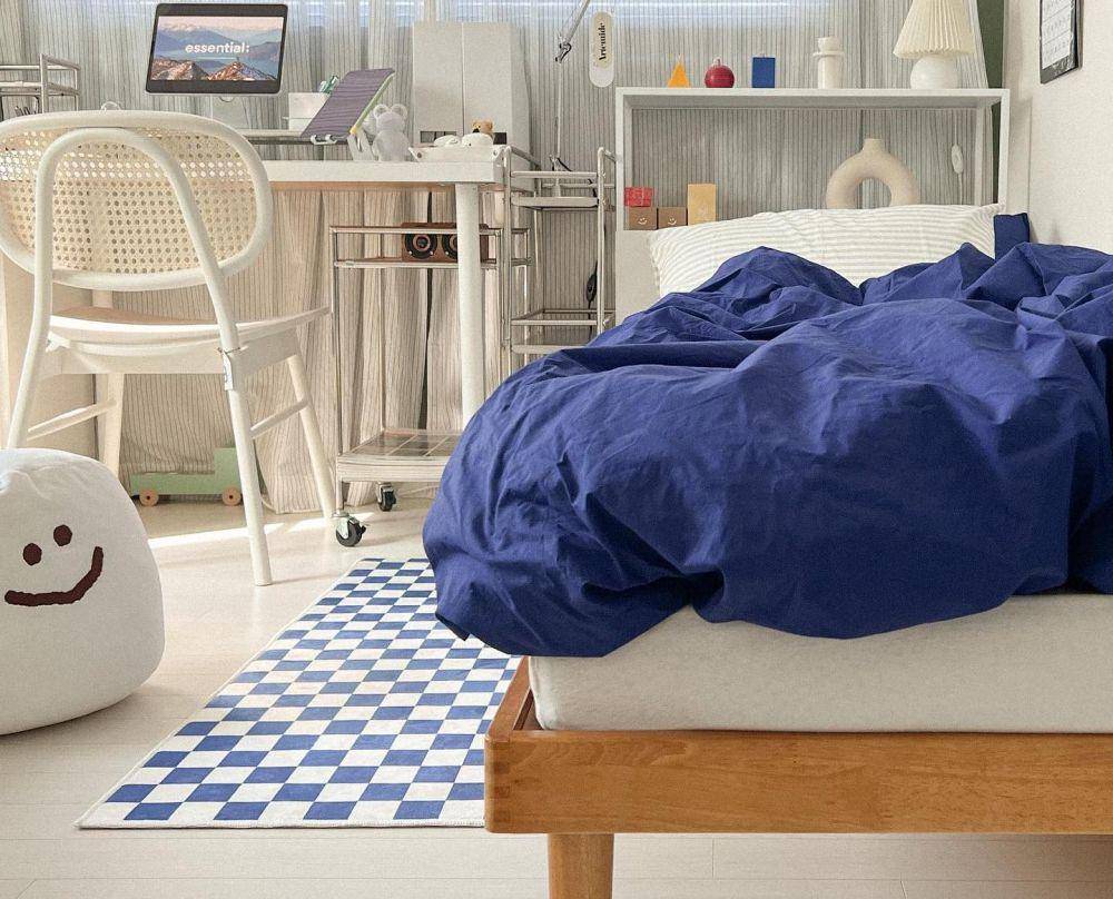 kamar tidur dengan kasur sempit (instagram.com/2yujin22)